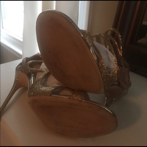 Jimmy Choo Leslie Glitter Metallic Leather Sandal - Picture 7 of 9